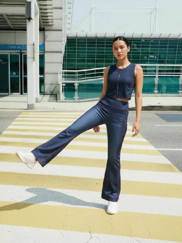 com_arkgoods_1040g0o031rp0dv1s28005p5h8eanokusmu9qhqg_imageView2_2_w_864_q_80_format_ (1) Zip-Up Crop Tank + High Waist Yoga Flare Leggings